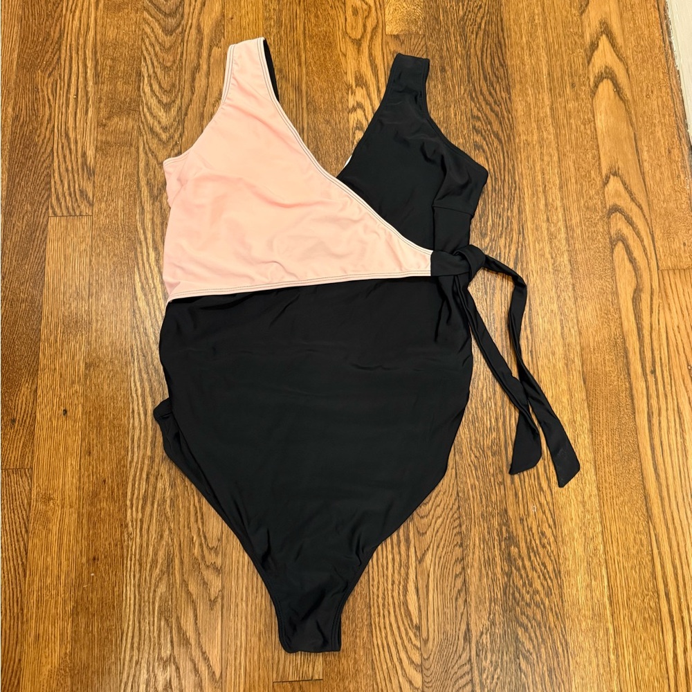 NWOT Pink and Black Colorblock One Piece Womens Swimsuit size XXL